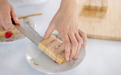 Comment couper un gâteau de mariage?